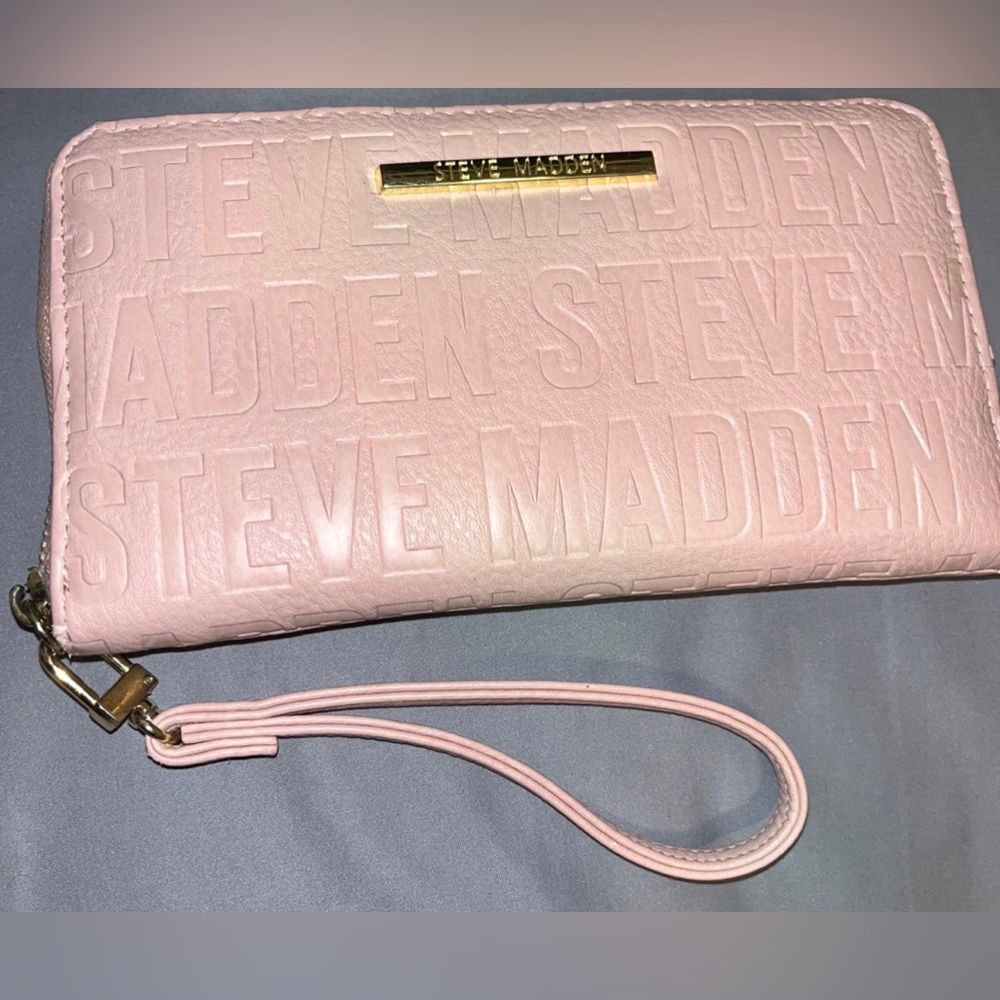 Steven Madden wallet